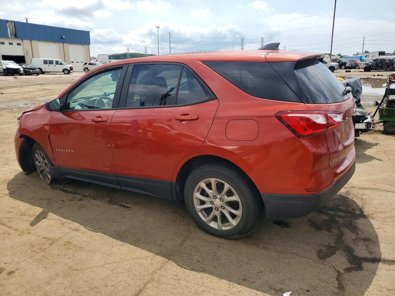 2020 Chevrolet Equinox Ls - Image 2