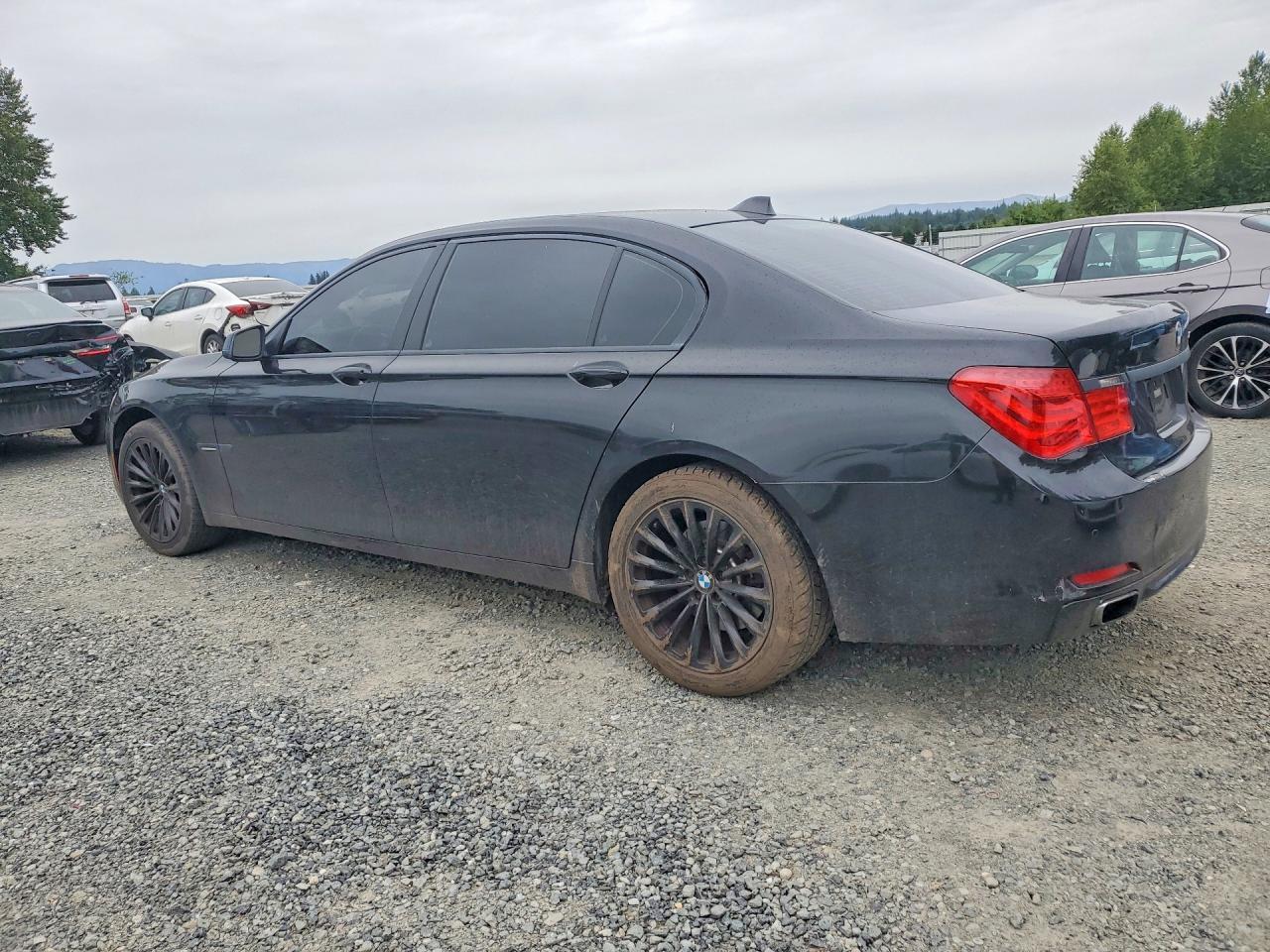 2012 BMW 740 Li - Фото 2