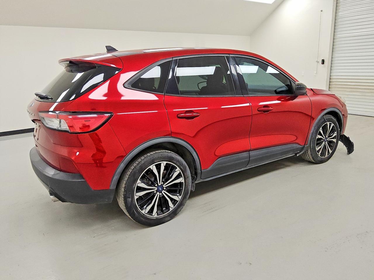 2021 Ford Escape Se - Фото 3