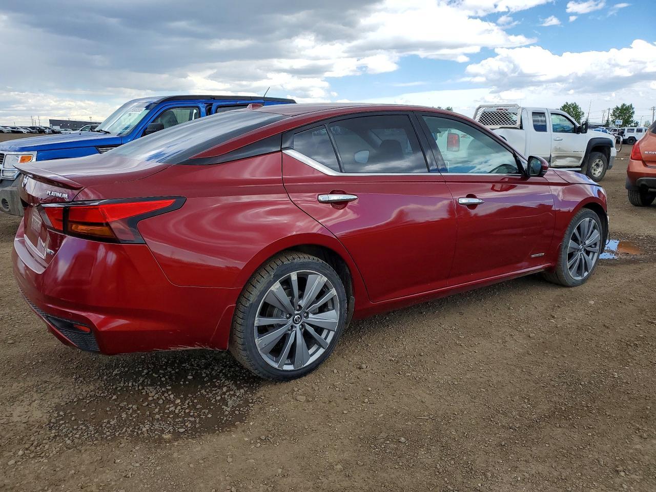 2019 Nissan Altima Platinum - Фото 3