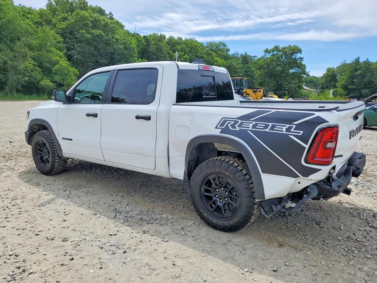 2026 Ram 1500 Rebel - Фото 2