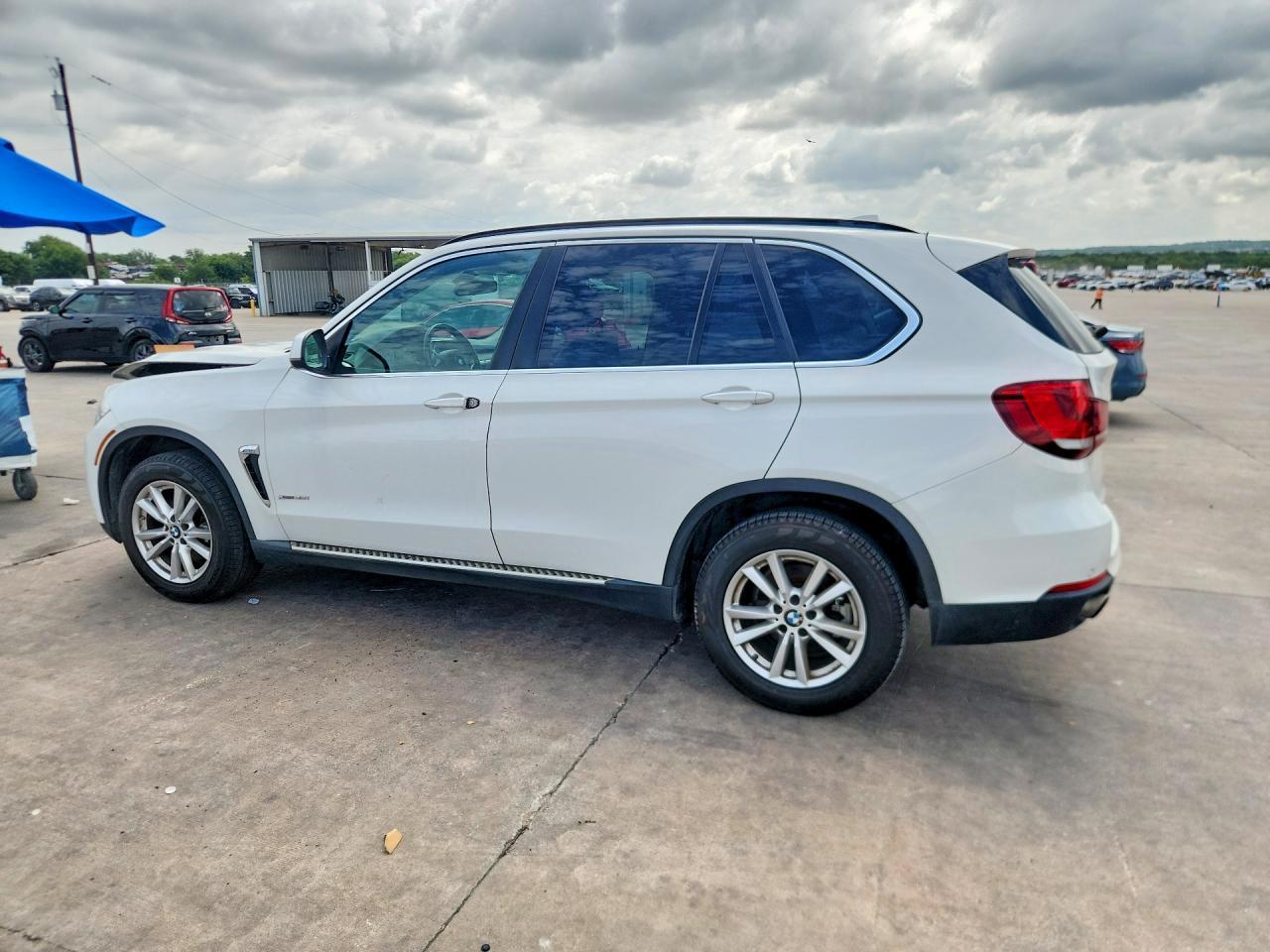 2015 BMW X5 xDrive35I - Фото 2