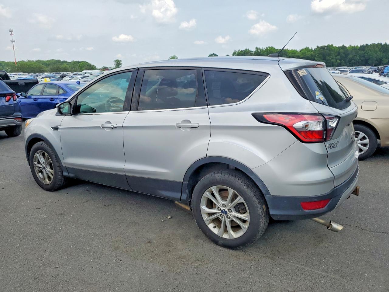 2017 Ford Escape Se - Image 2