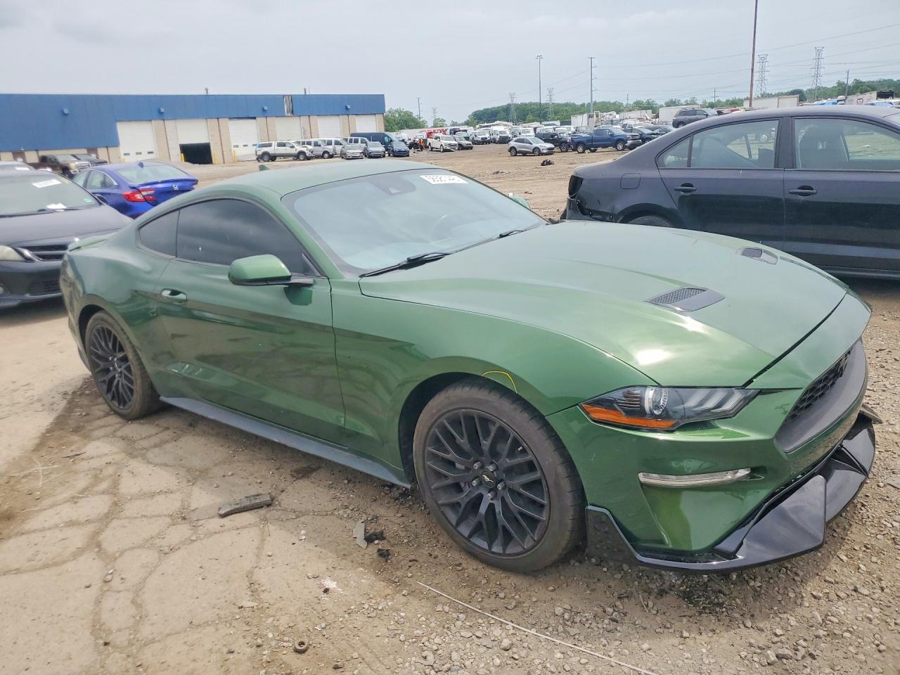 2022 Ford Mustang Gt - Фото 4