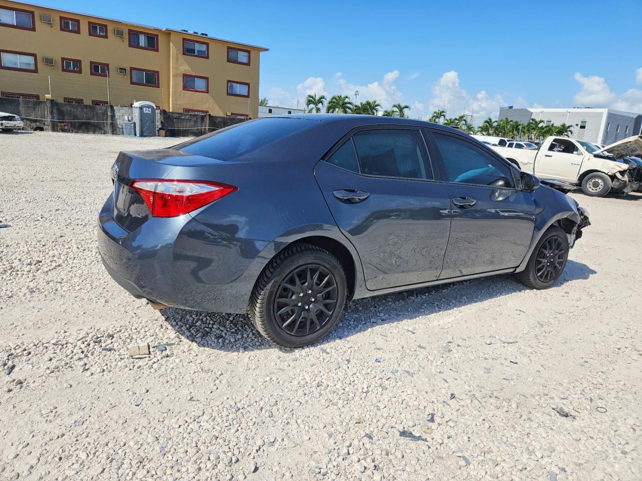 2016 Toyota Corolla Le - Image 3