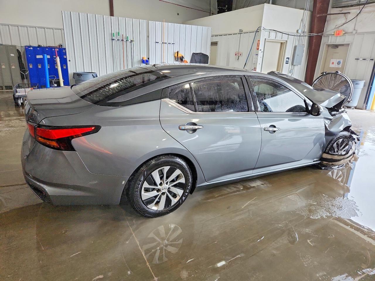 2020 Nissan Altima S - Фото 3