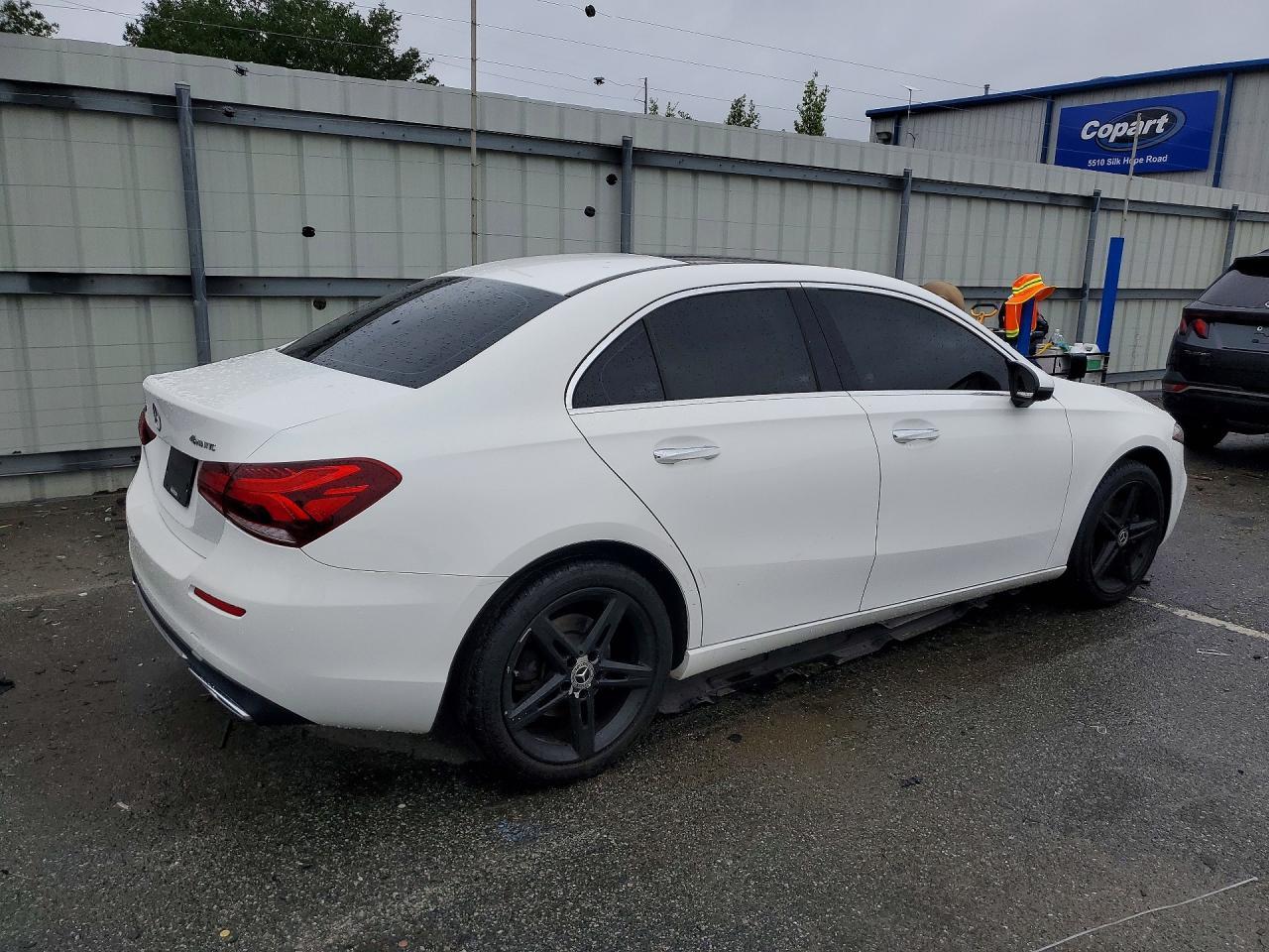 2019 Mercedes-Benz A 220 4Matic - Фото 3