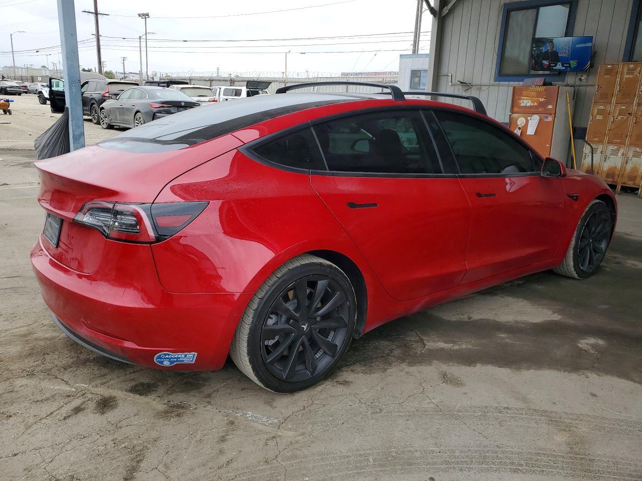 2020 Tesla Model 3 - Фото 3