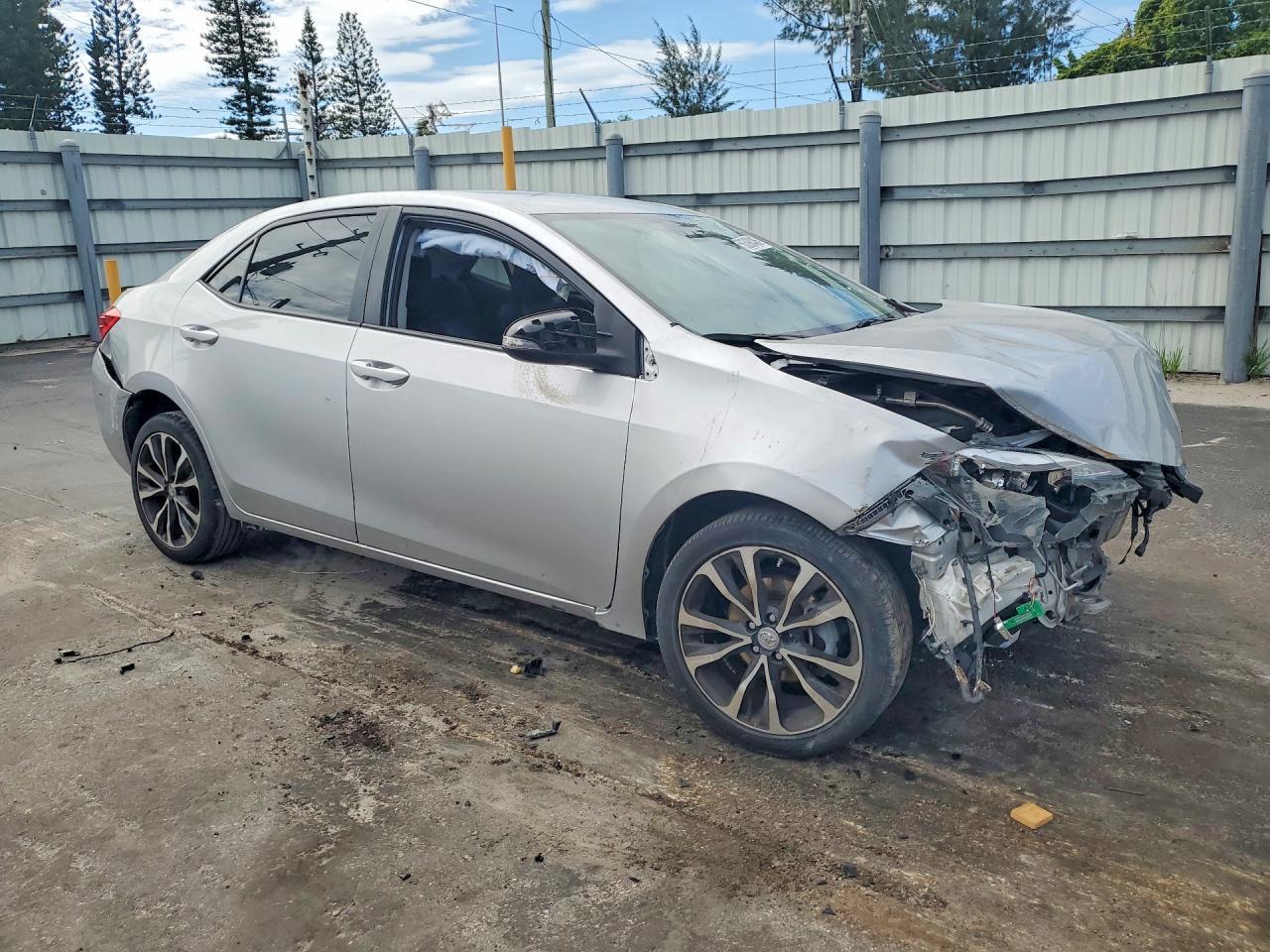 2018 Toyota Corolla Se - Image 4