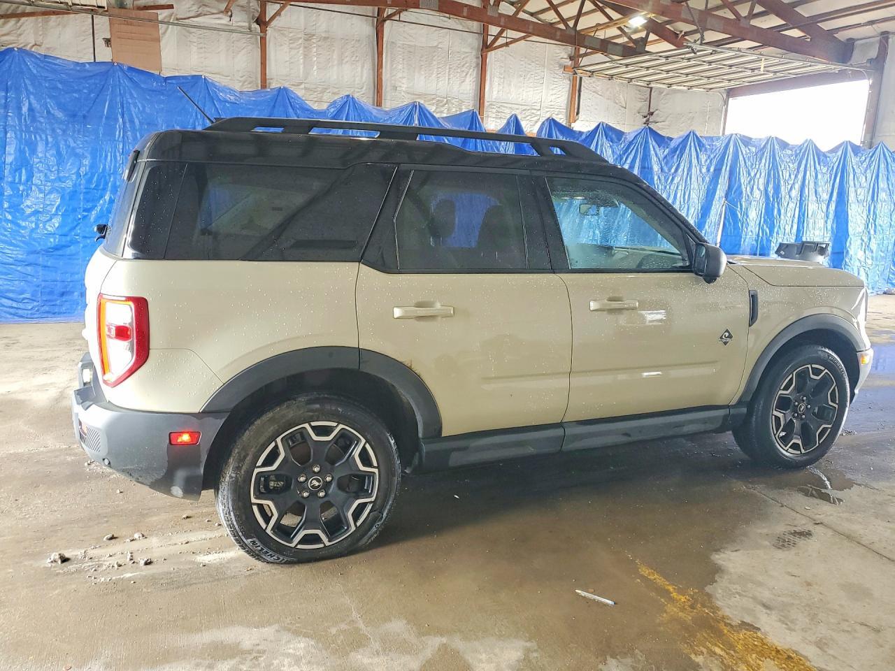 2025 Ford Bronco Sport Outer Banks - Image 3