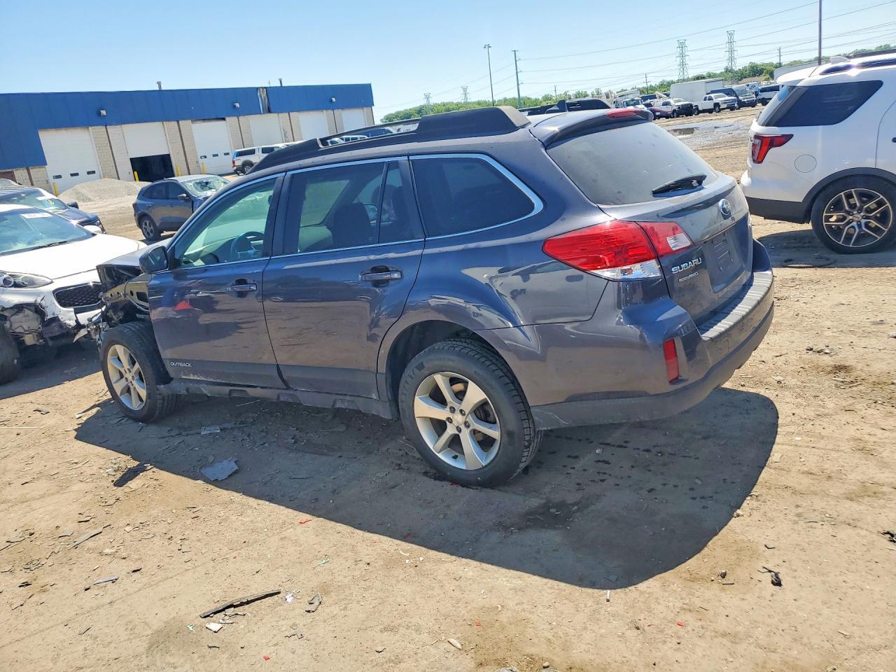 2013 Subaru Outback 2.5I Limited - Фото 2