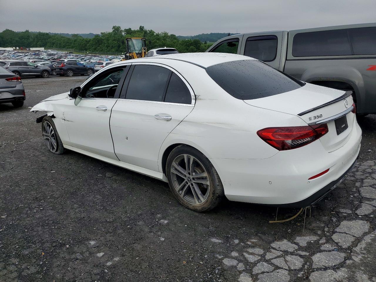 2021 Mercedes-Benz E 350 4Matic - Фото 2