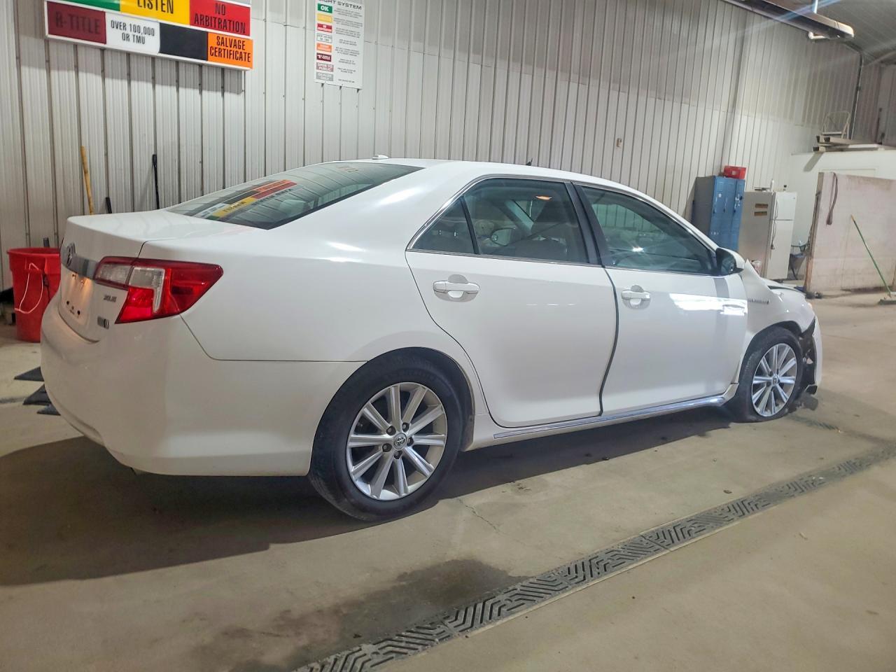 2012 Toyota Camry Hybrid Xle - Фото 3