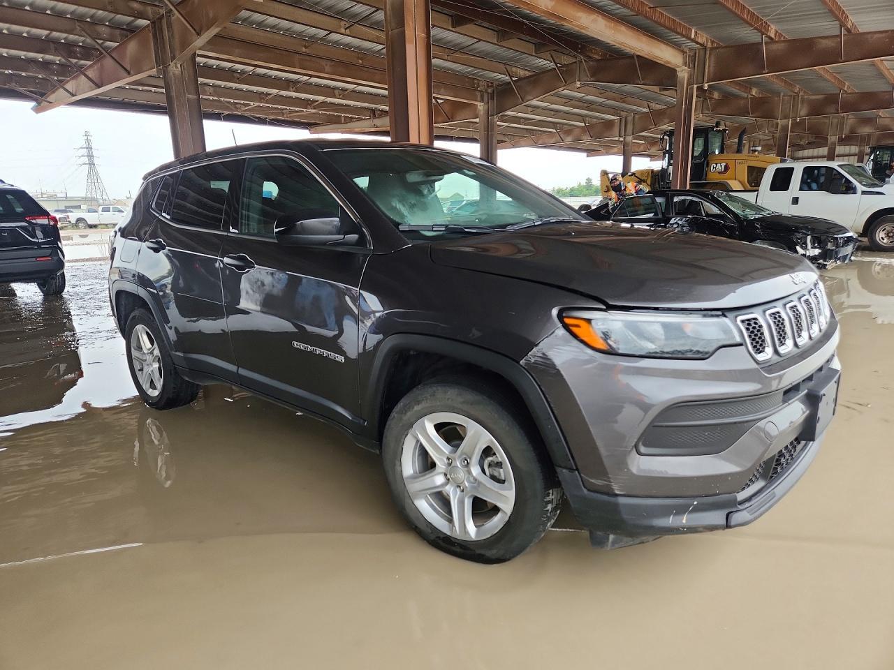 2023 Jeep Compass Sport - Image 4