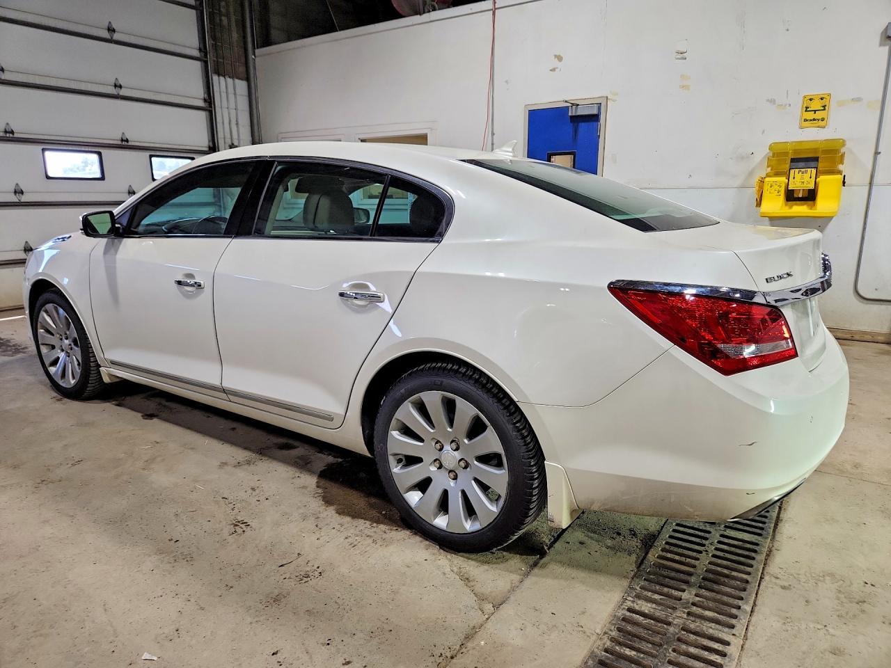 2014 Buick Lacrosse Premium - Фото 2