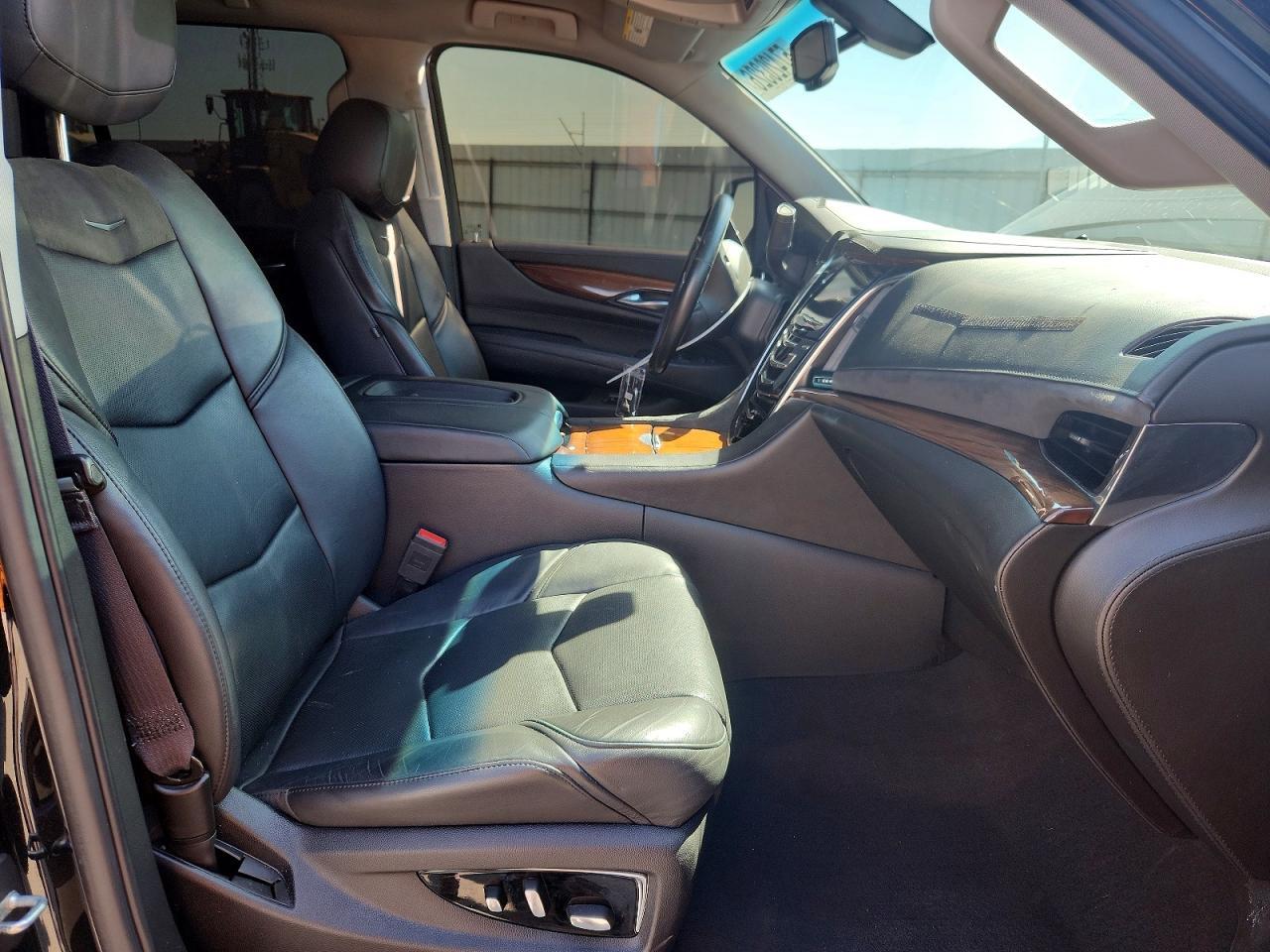 2016 Cadillac Escalade - Image 7