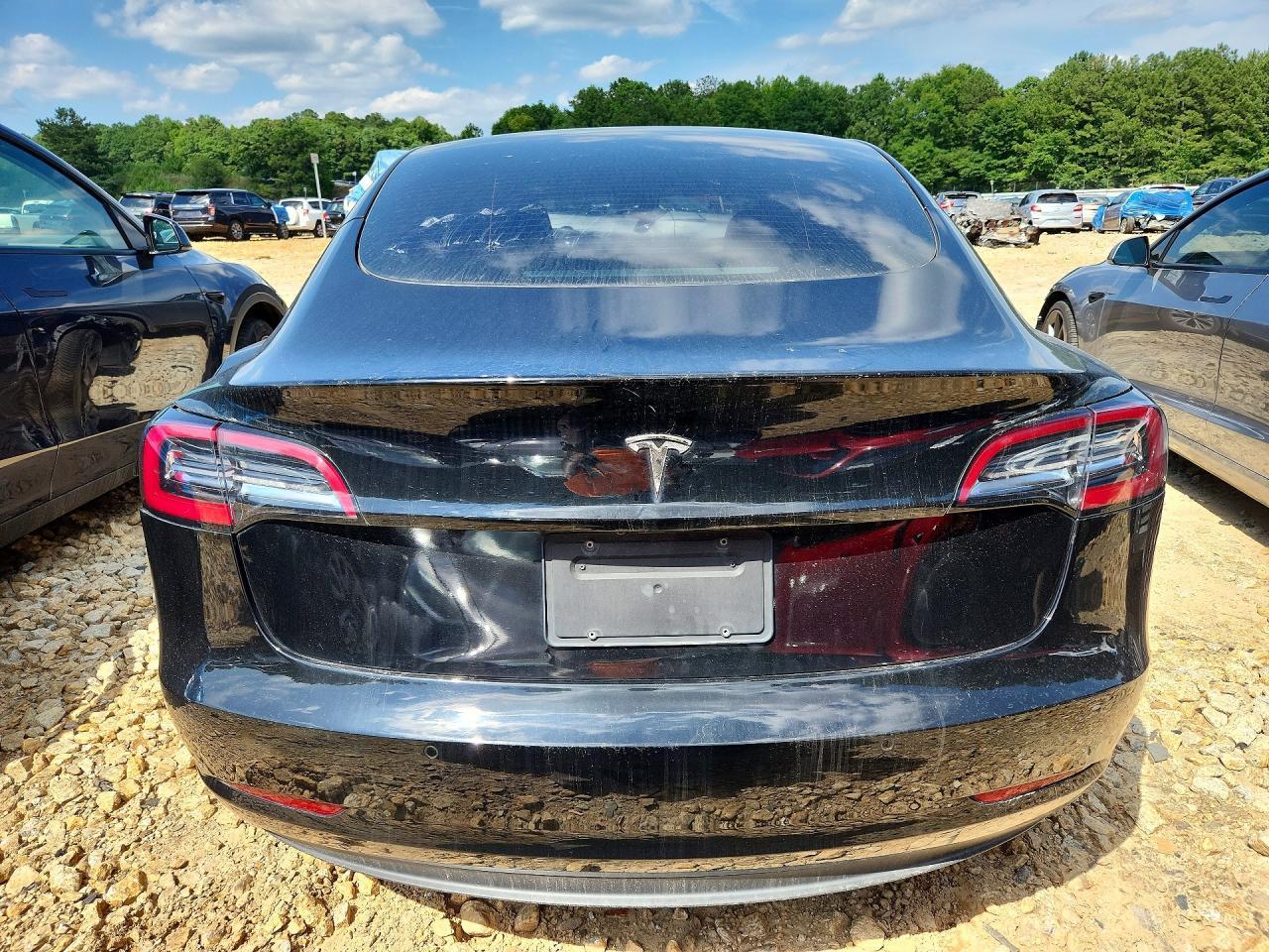 2021 Tesla Model 3 Standard Range Plus Rear-Wheel Drive - Фото 6