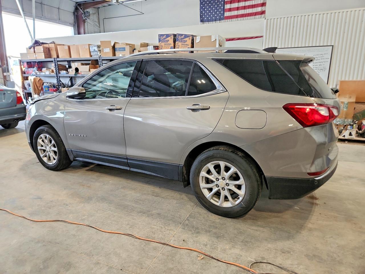 2019 Chevrolet Equinox Lt - Image 2