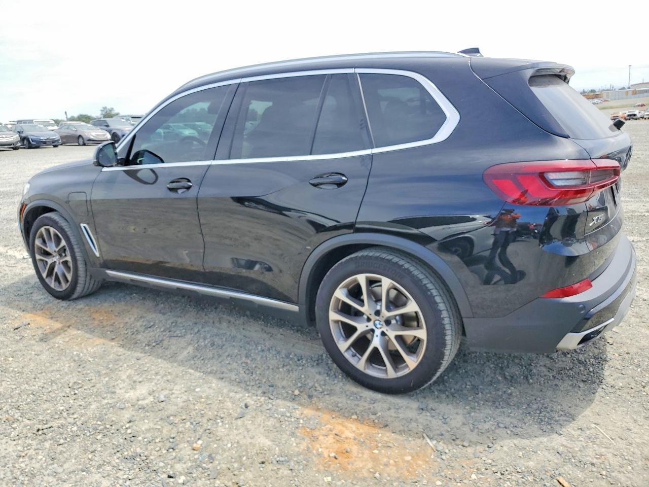 2021 BMW X5 xDrive45E - Фото 2