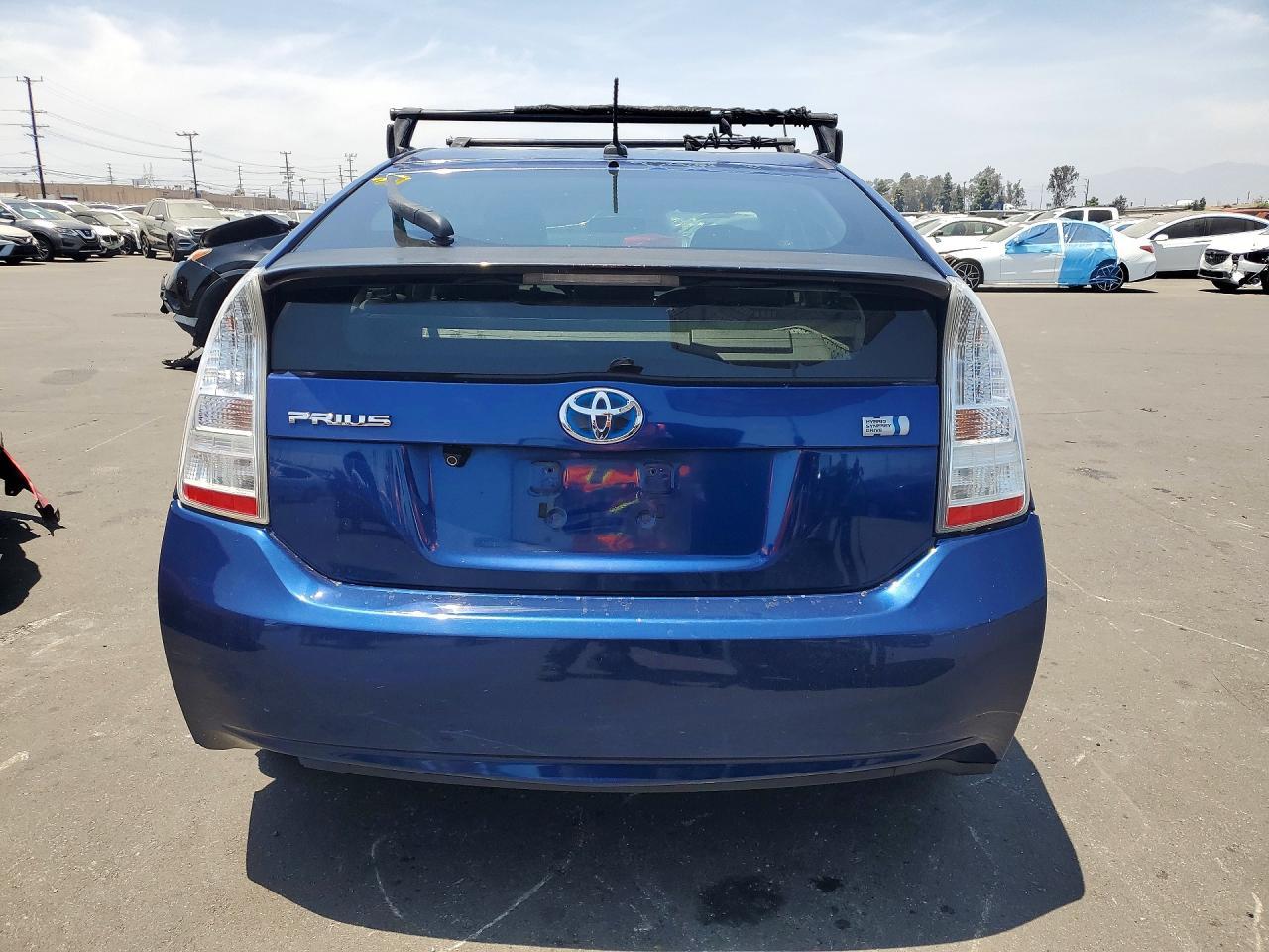 2011 Toyota Prius One - Фото 6