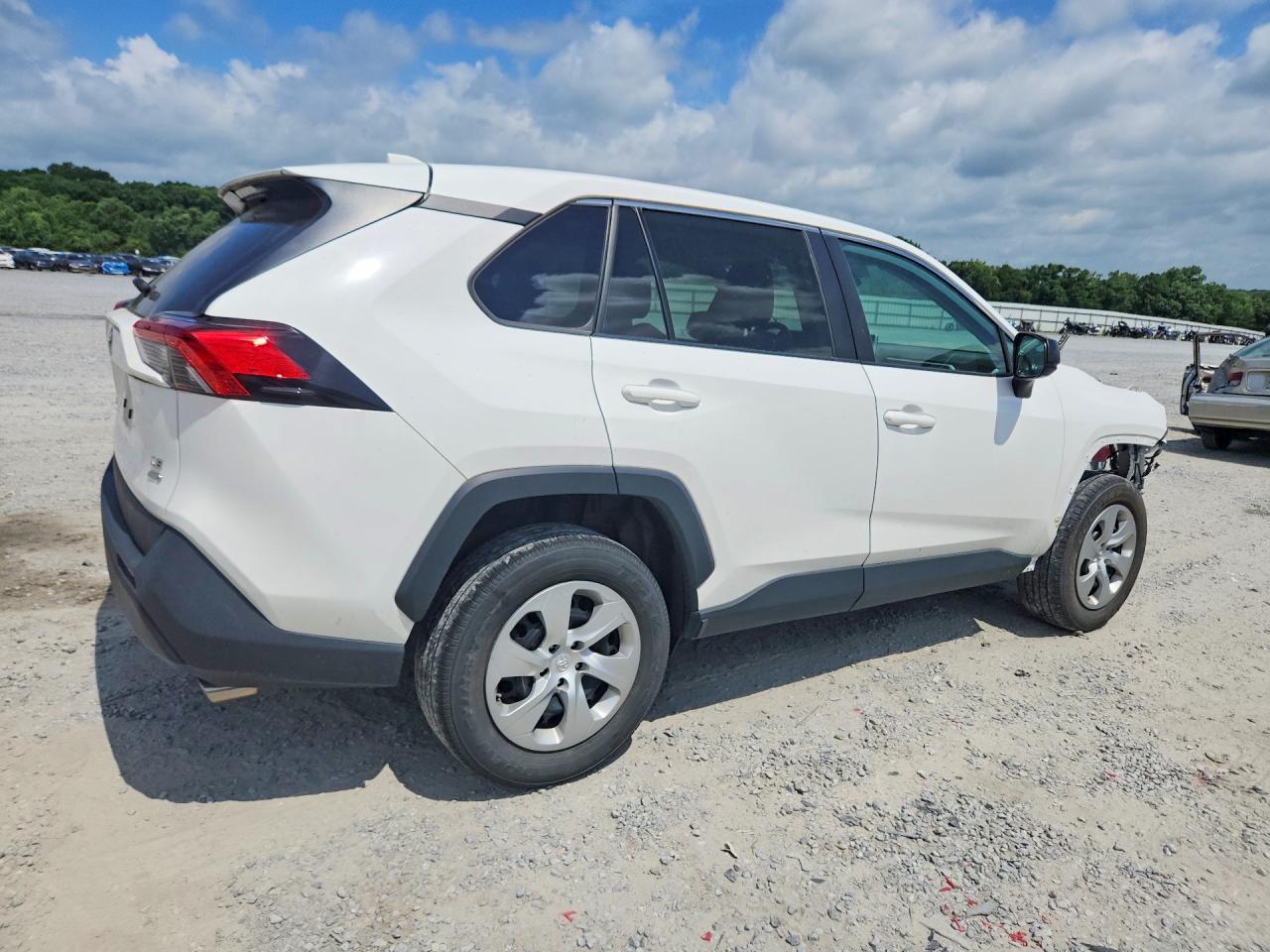 2023 Toyota Rav4 Le - Фото 3