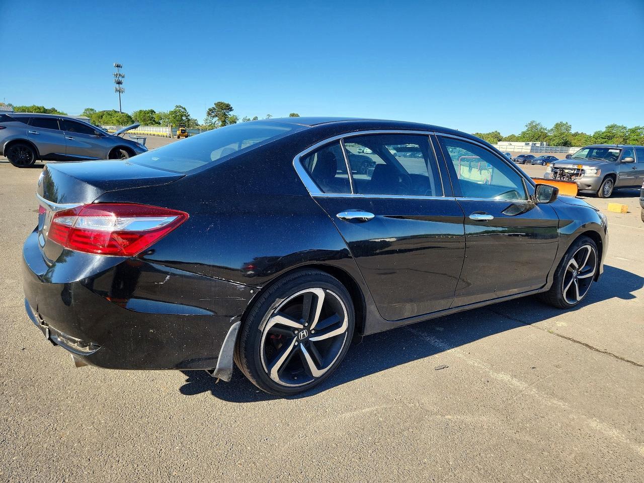 2017 Honda Accord - Image 3