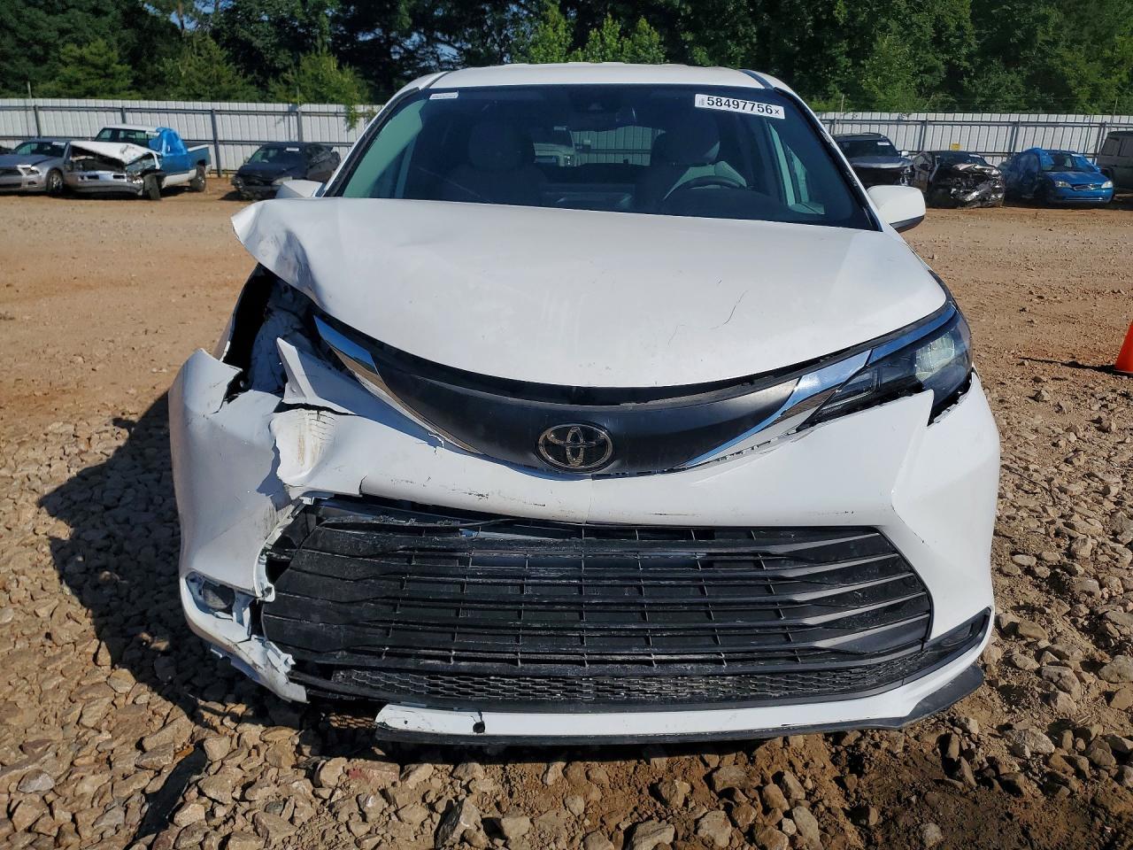 2026 Toyota Sienna Le - Фото 5