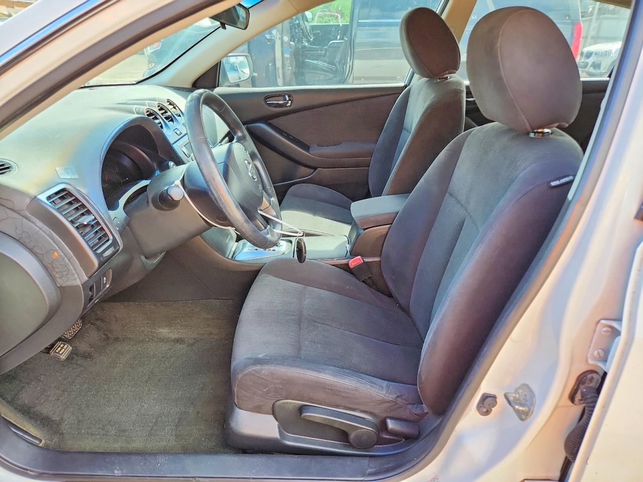 2012 Nissan Altima 2.5 - Image 7