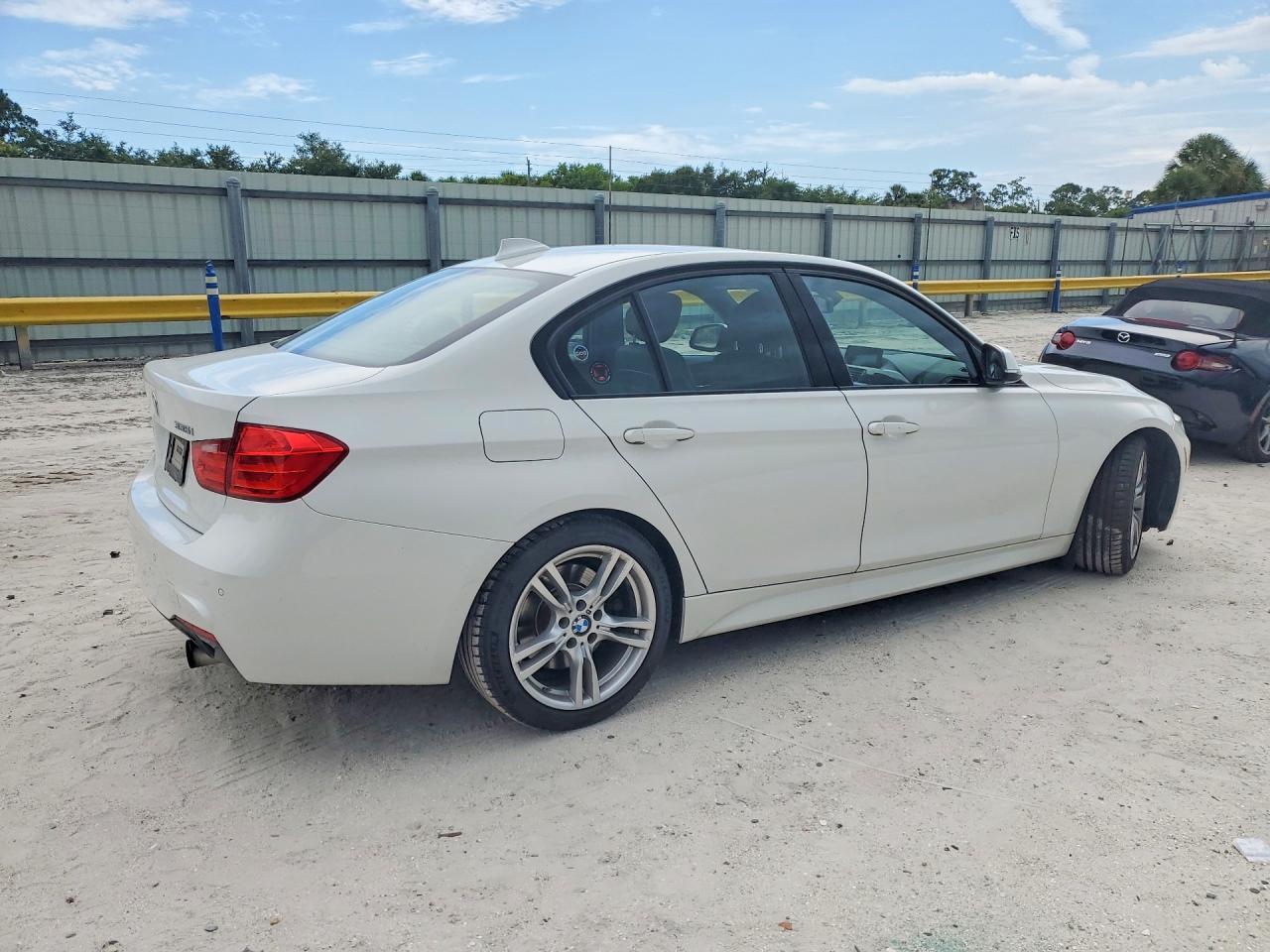 2013 BMW 335 I - Image 3
