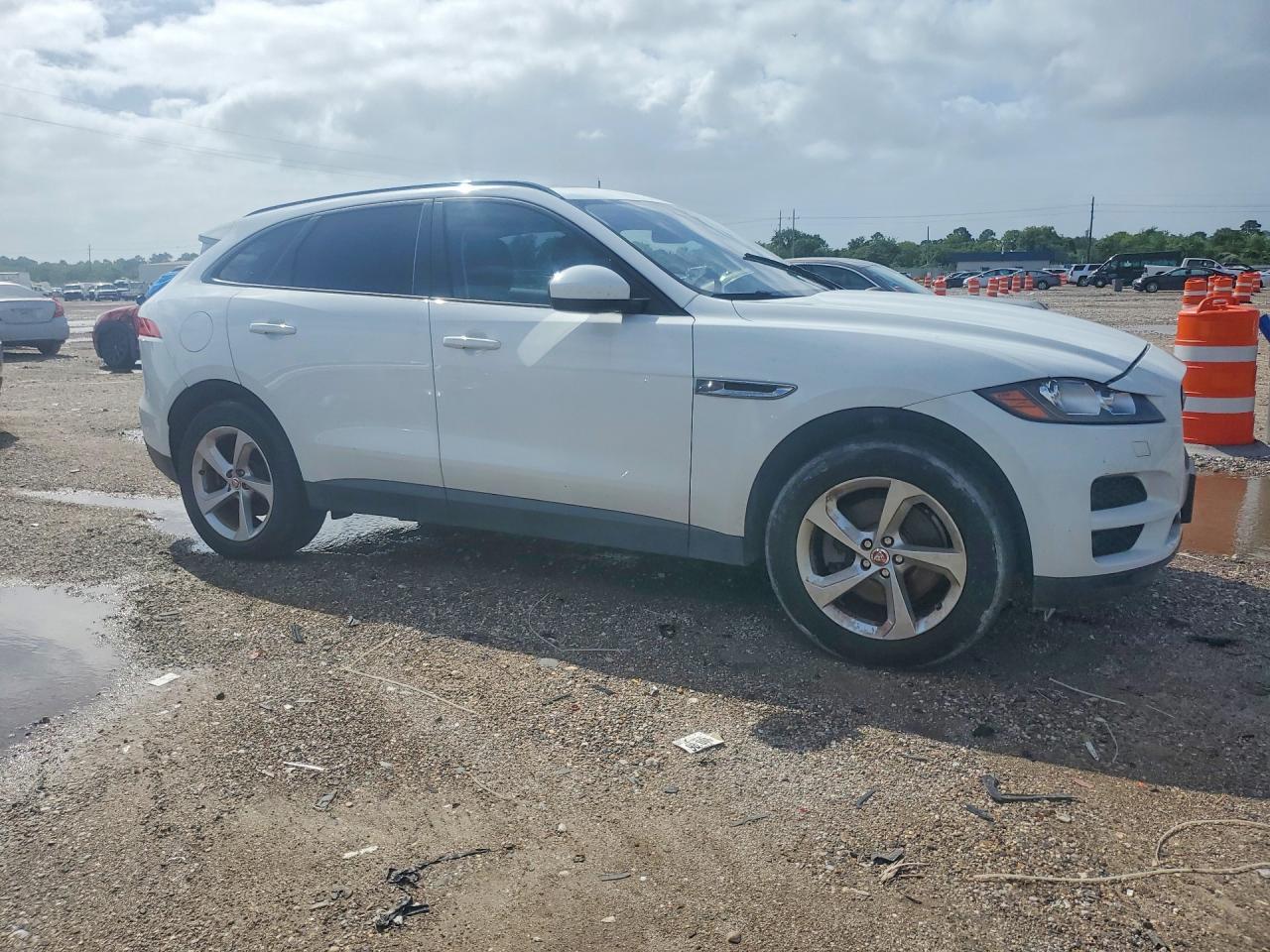 2017 Jaguar F-Pace Premium - Фото 4