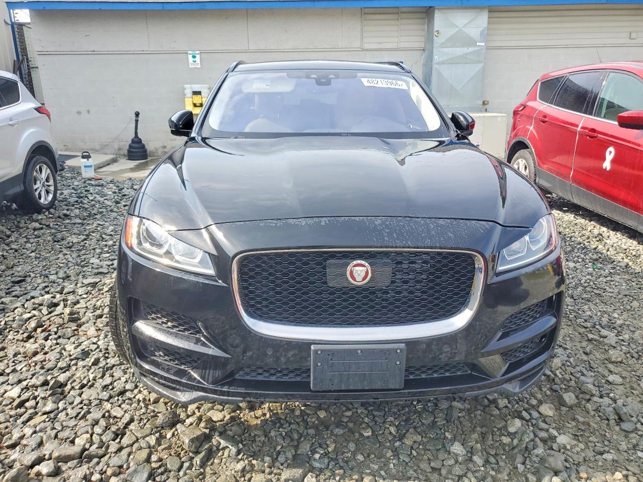 2019 Jaguar F-Pace Premium - Image 5