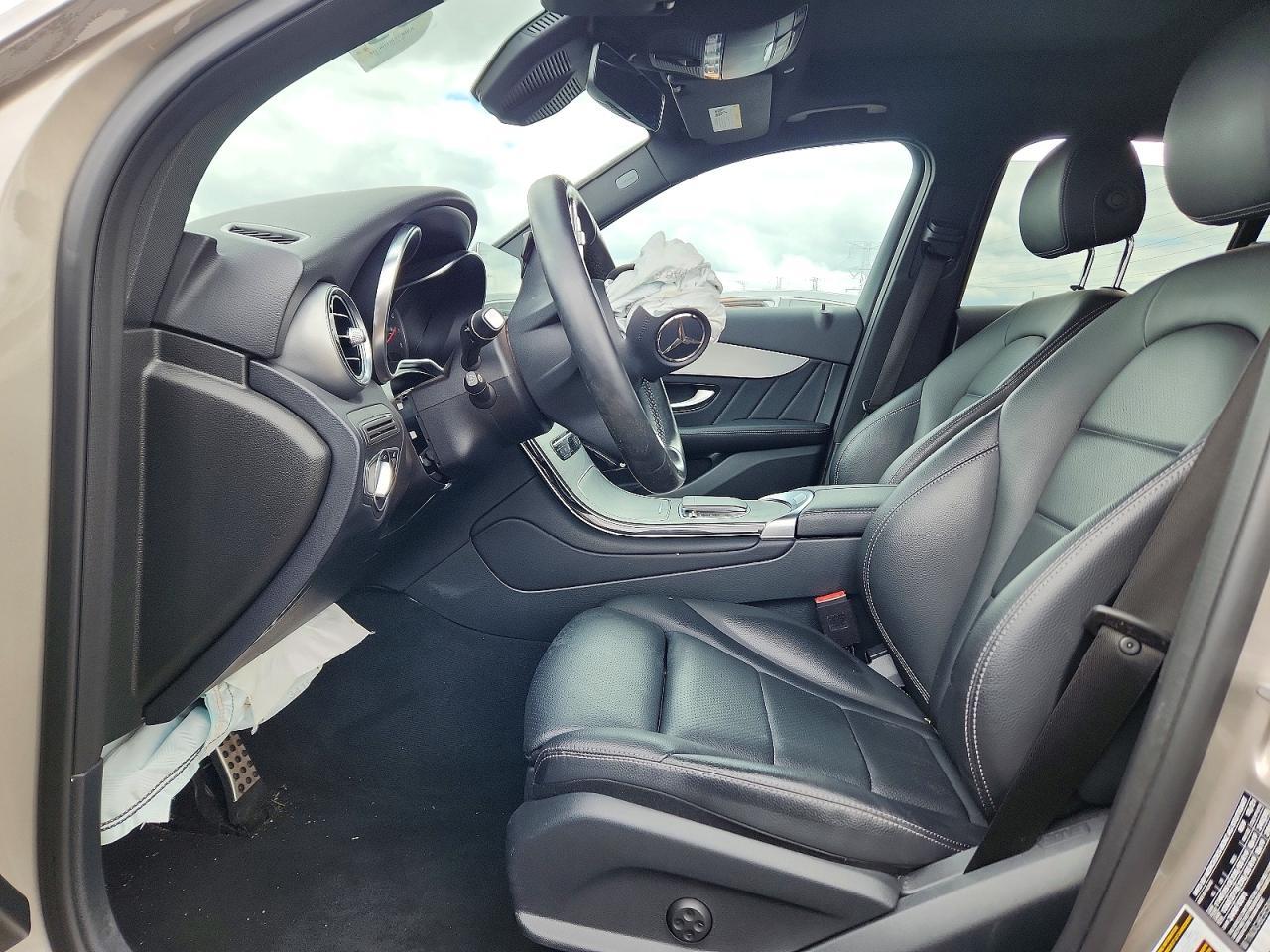 2022 Mercedes-Benz Glc 300 4Matic - Image 7