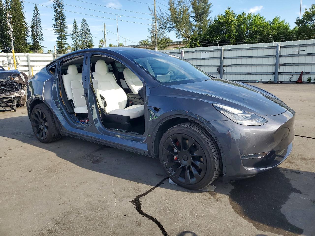 2020 Tesla Model Y - Фото 4