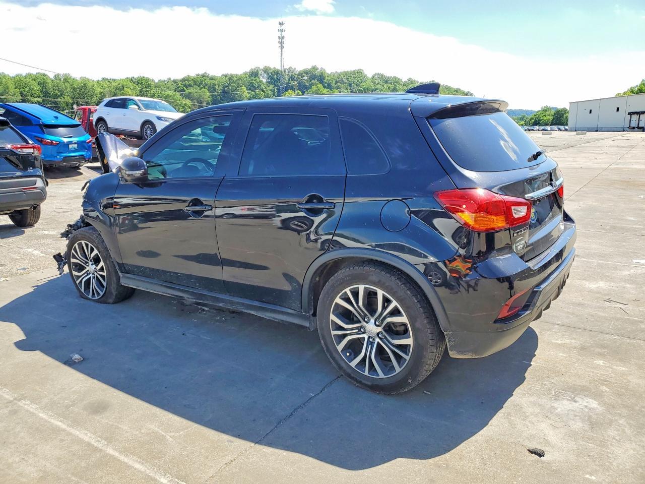 2018 Mitsubishi Outlander Sport Es - Image 2