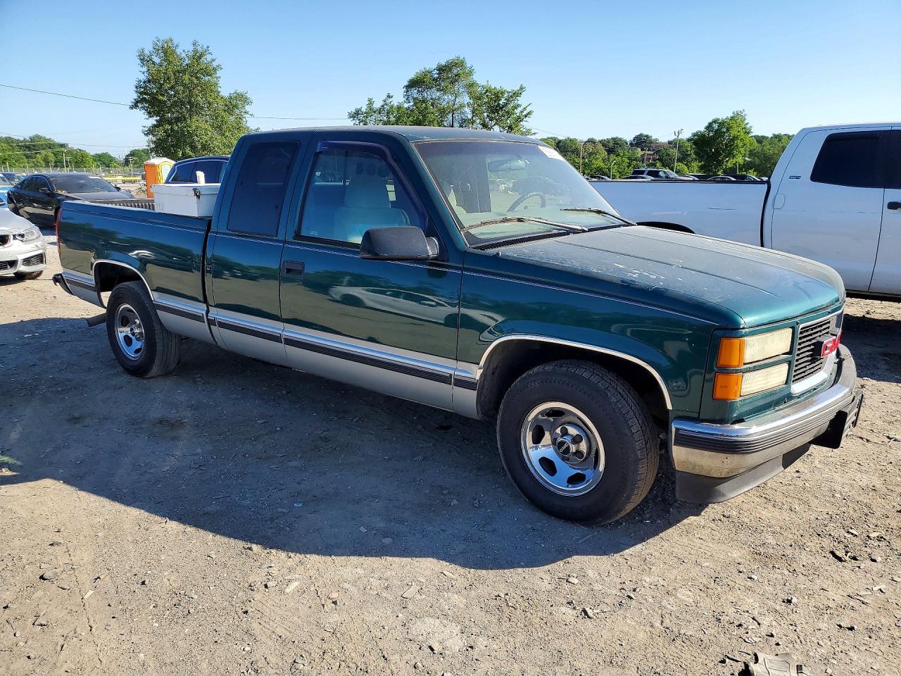 1997 GMC Sierra C1500 - Image 4