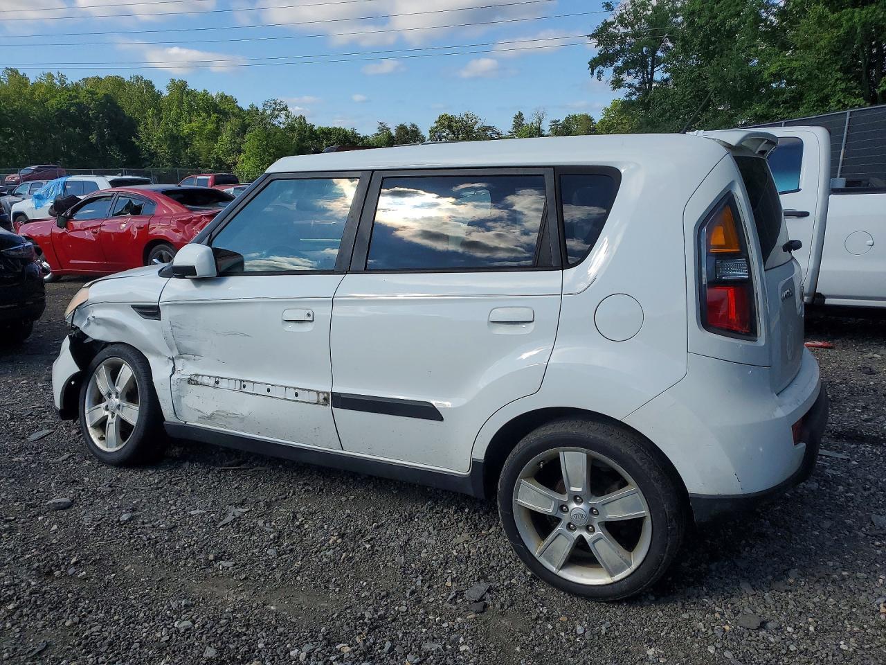 2010 Kia Soul + - Image 2