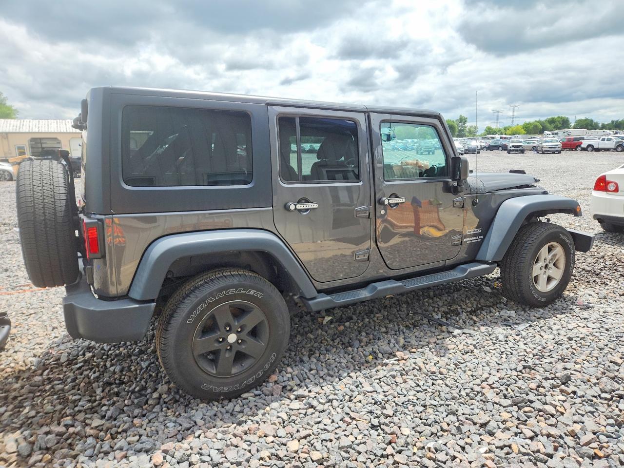 2017 Jeep Wrangler Unlimited Sport - Фото 3