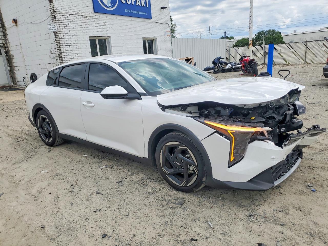 2025 Kia K4 Ex - Фото 4