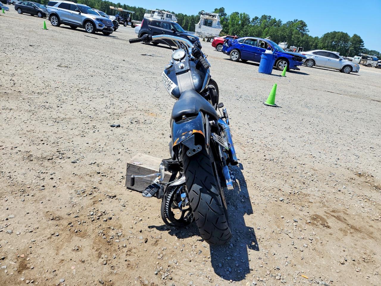 2003 Harley-Davidson Fxstbi - Image 4