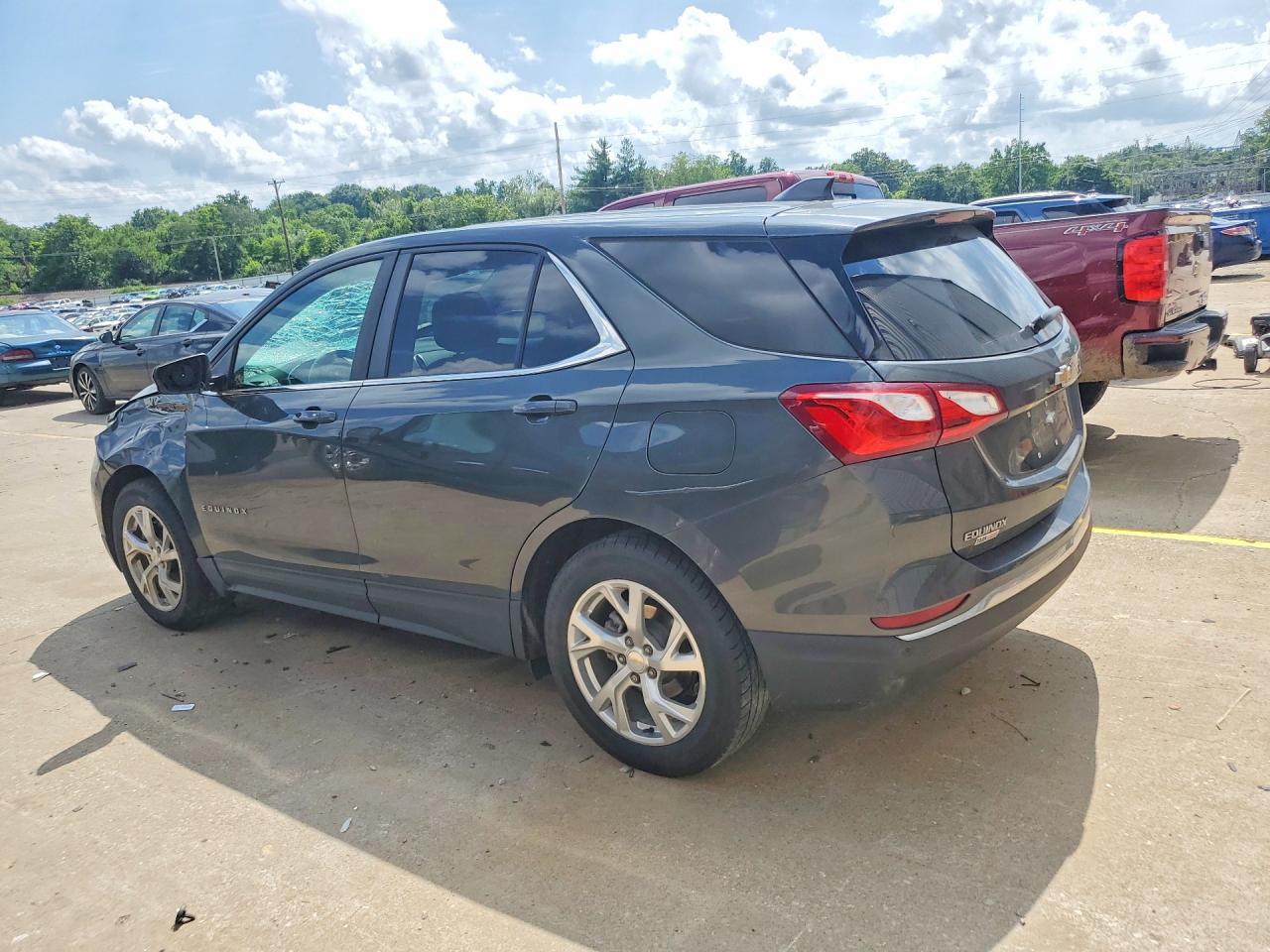 2021 Chevrolet Equinox Lt - Фото 2