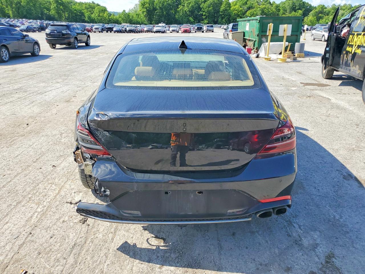 2022 Genesis G70 2.0T - Image 6