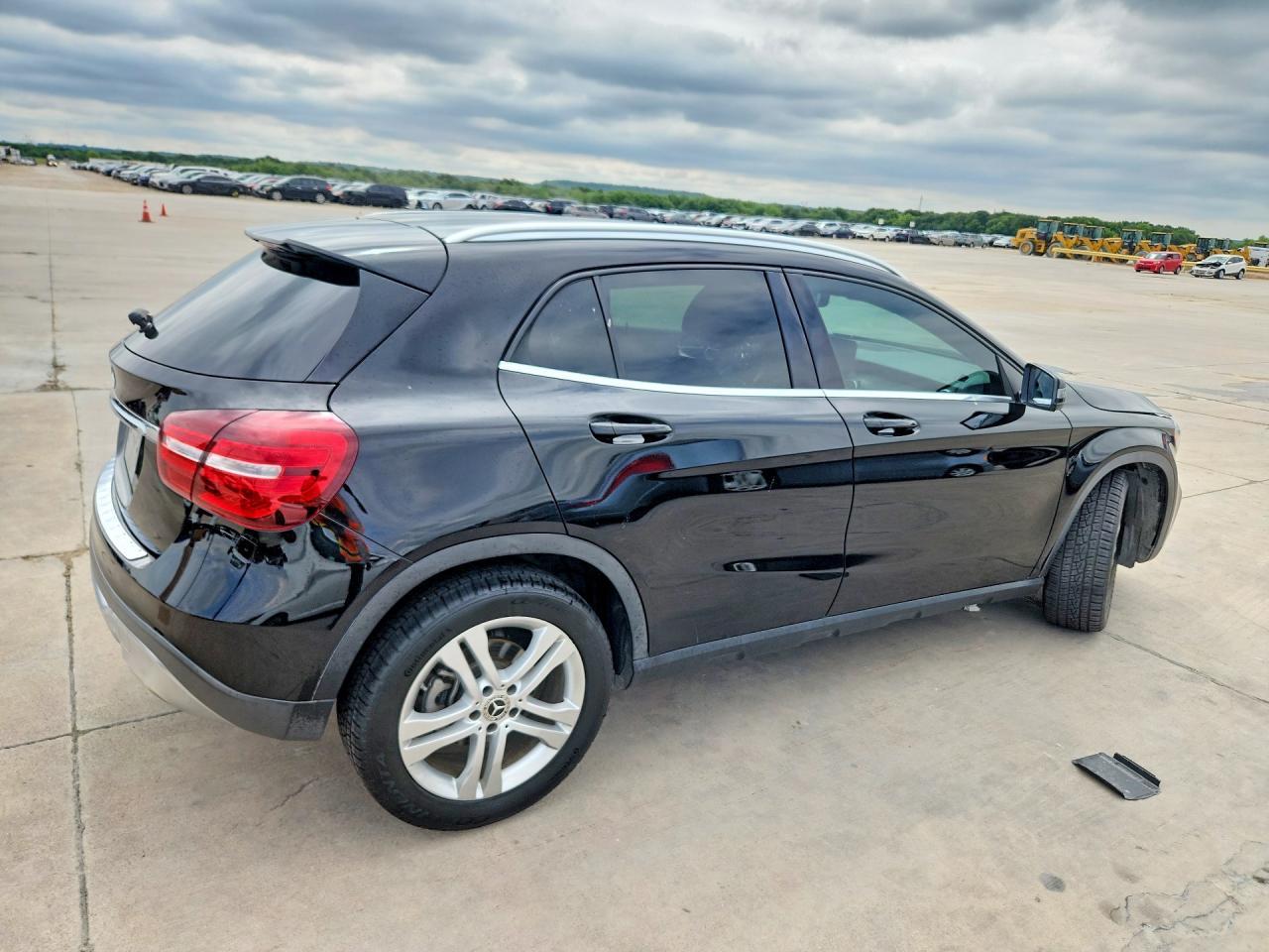 2020 Mercedes-Benz Gla 250 - Image 3