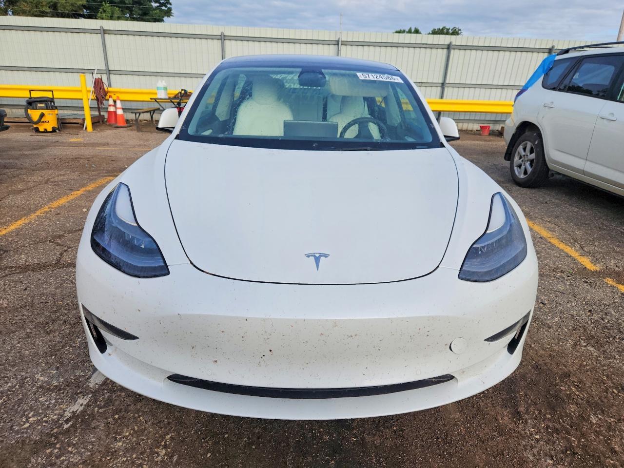 2021 Tesla Model 3 - Image 5