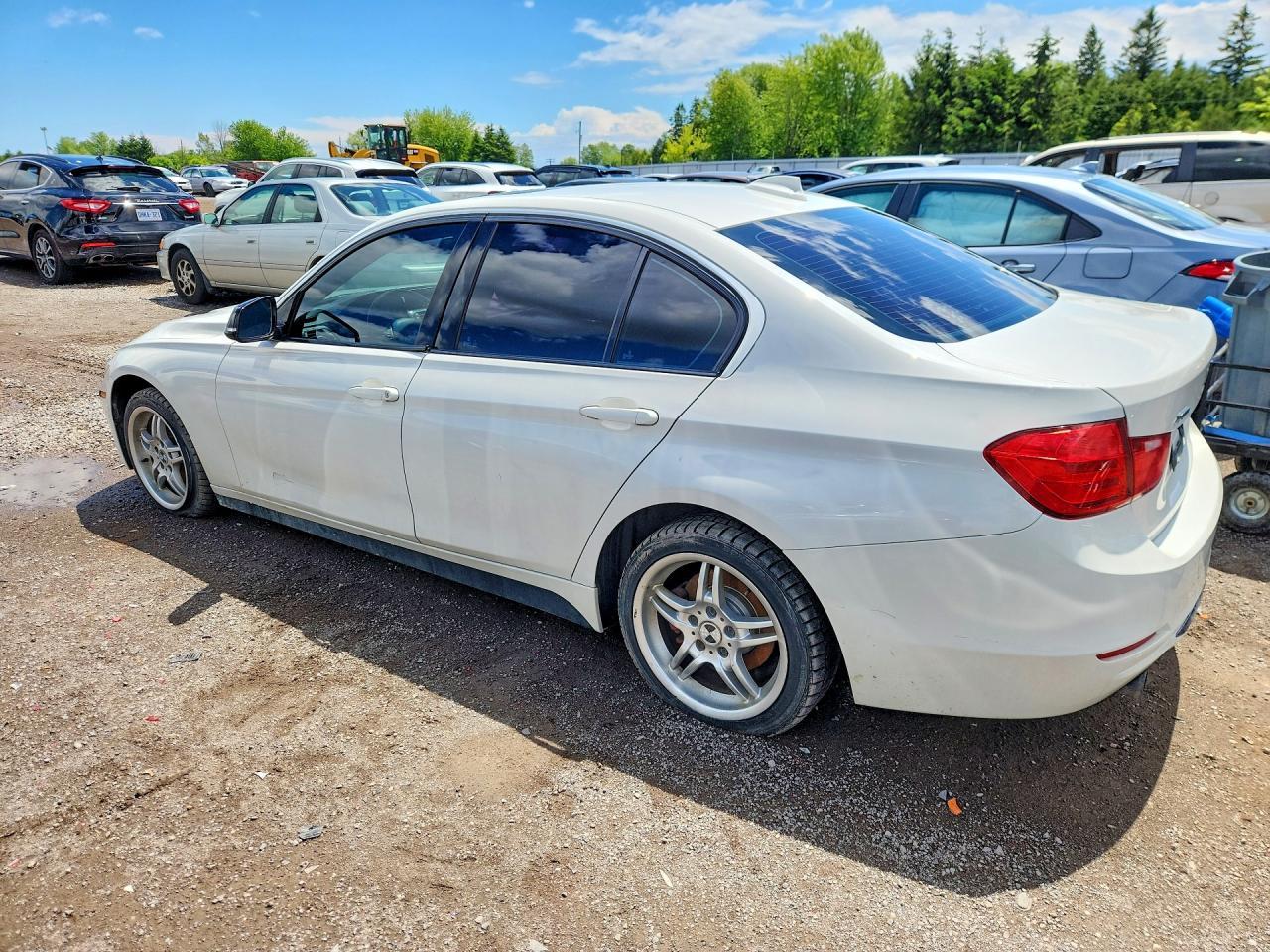 2014 BMW 320 I xDrive - Image 2