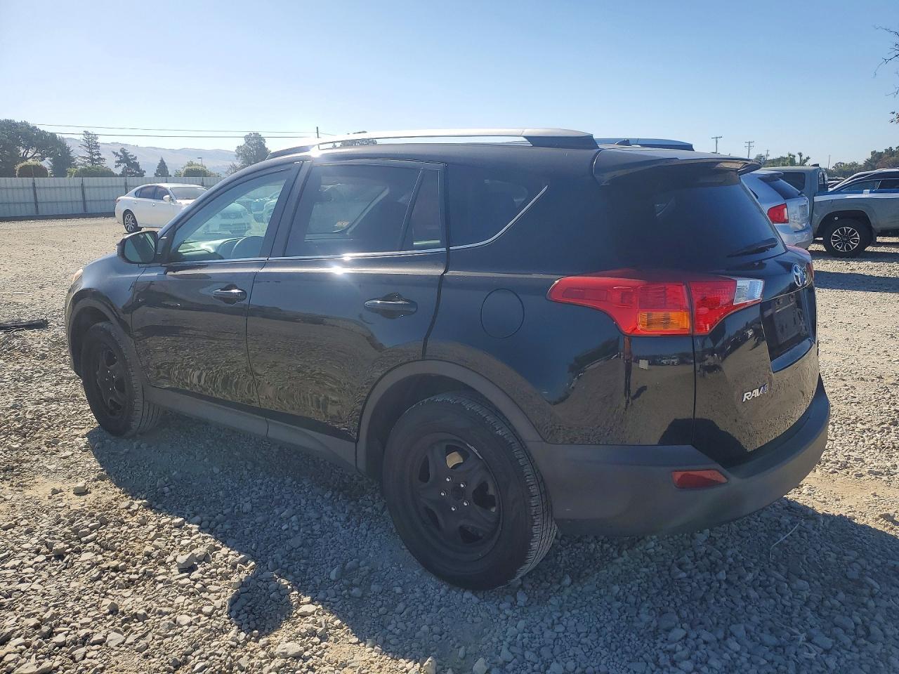 2015 Toyota Rav4 Le - Image 2