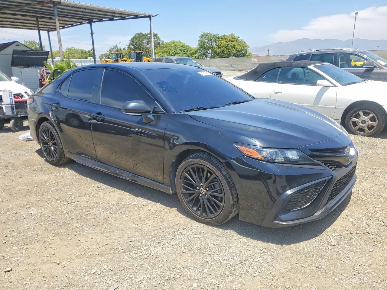 2021 Toyota Camry Se Nightshade - Фото 4