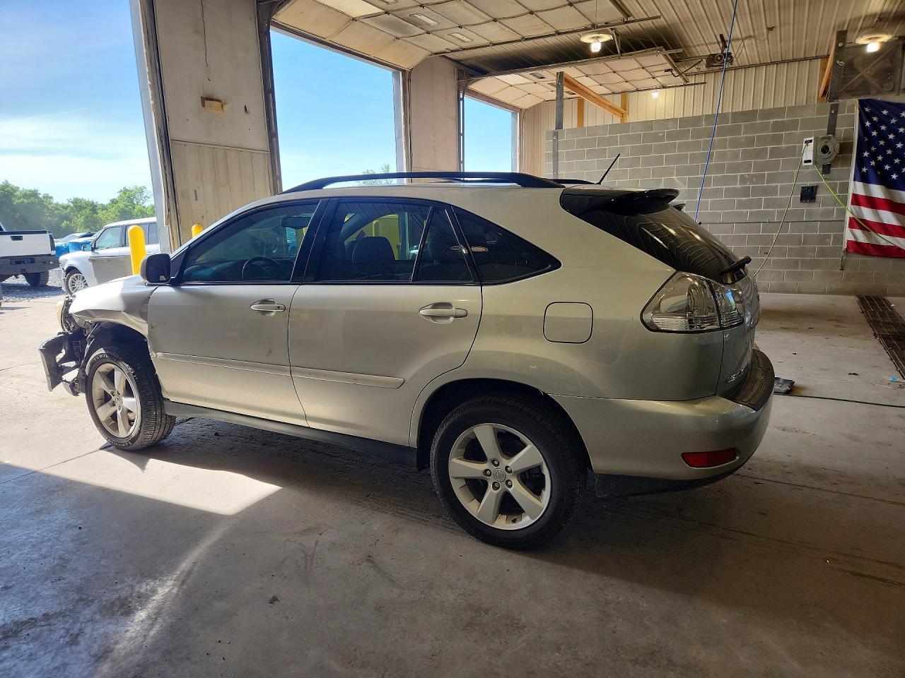 2006 Lexus Rx 330 - Image 2