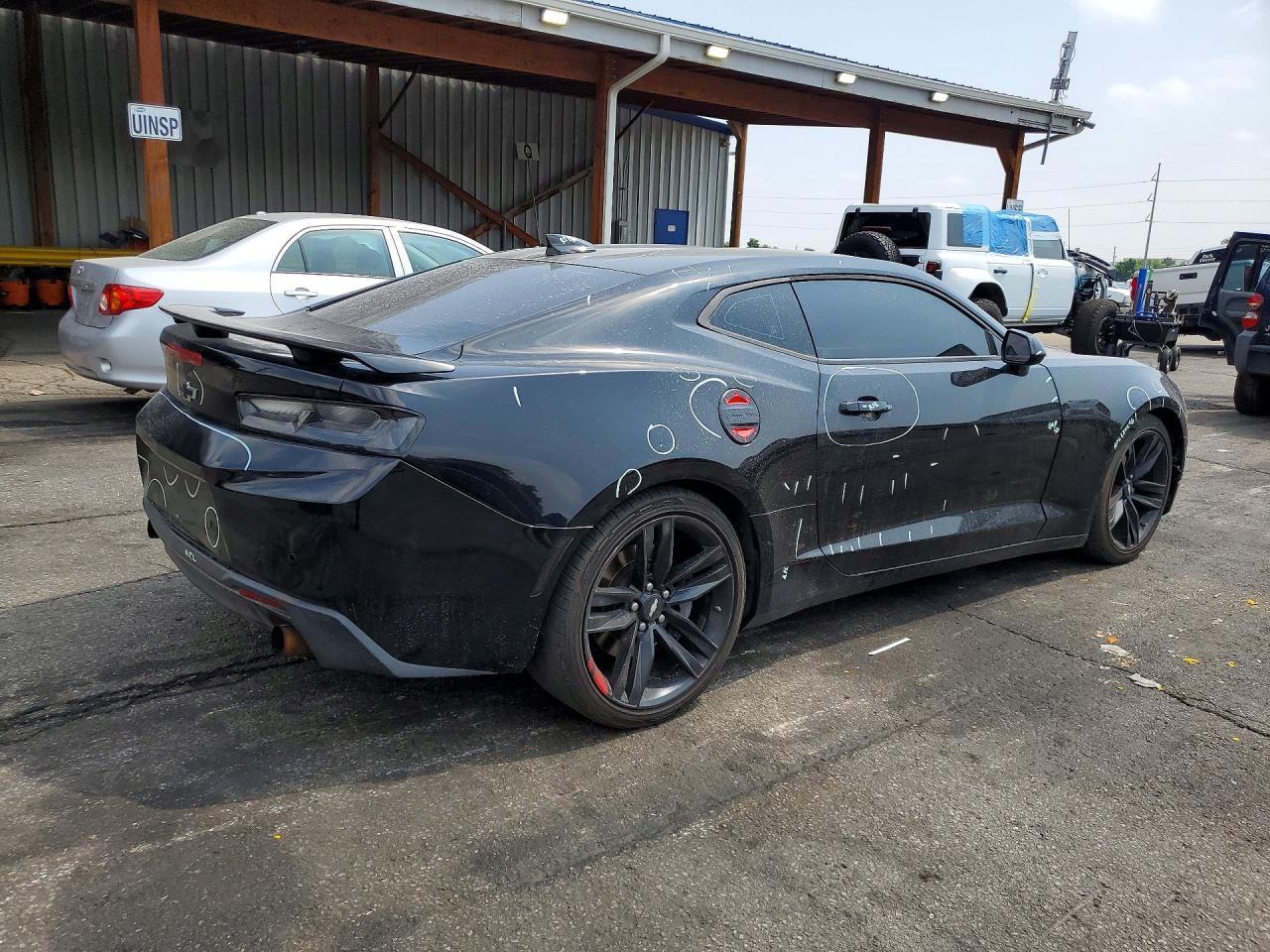 2018 Chevrolet Camaro Ss - Image 3