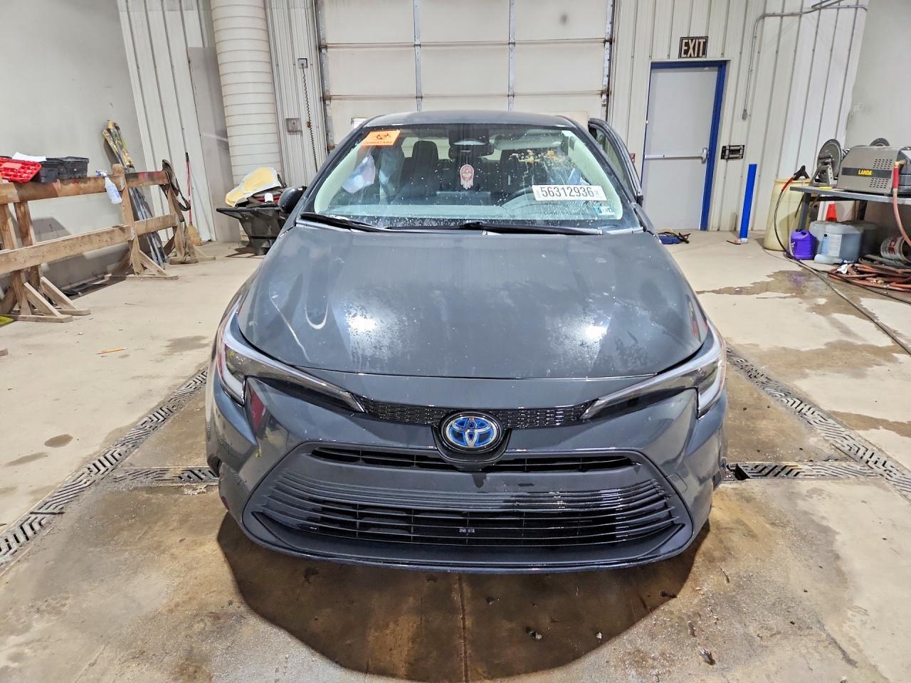2024 Toyota Corolla Hybrid Le - Image 5