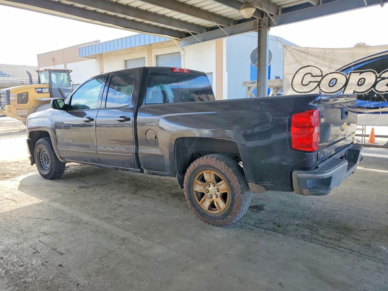 2018 Chevrolet Silverado C1500 Lt - Image 2